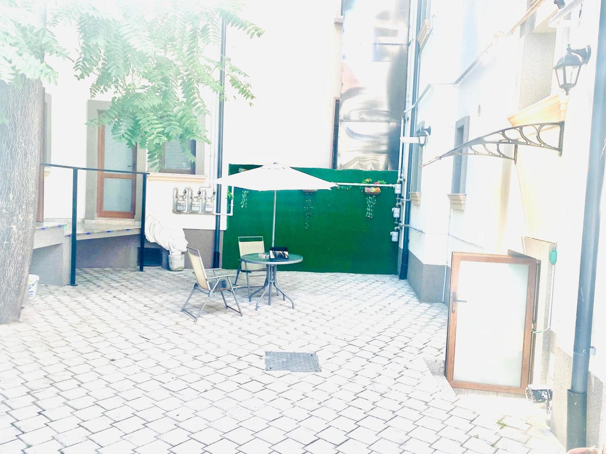 Cazan House Hostel Bucharest Exterior photo